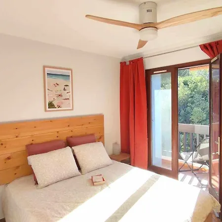 Апартаменты Port D'avall - Parking Clim Pool - 4 Pers- 3rd Floor Stairs - No Wifi Коллиур