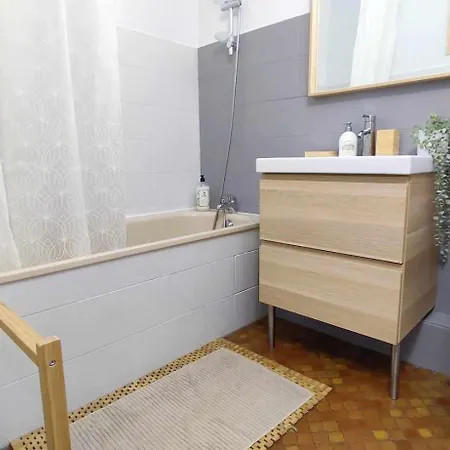 Port D'avall - Parking Clim Pool - 4 Pers- 3rd Floor Stairs - No Wifi Apartment