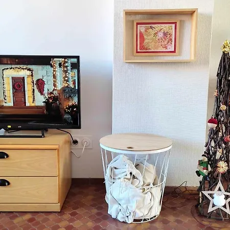 Apartment Port D'avall - Parking Clim Pool - 4 Pers- 3rd Floor Stairs - No Wifi Collioure