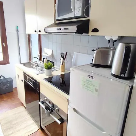 Port D'avall - Parking Clim Pool - 4 Pers- 3rd Floor Stairs - No Wifi * Collioure
